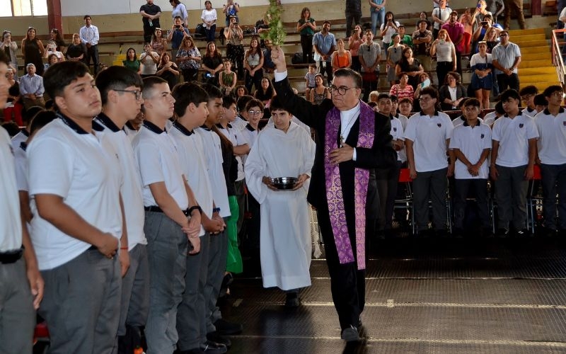 Bendición de Estudiantes Nuevos: Un inicio marcado por la fe y la acogida