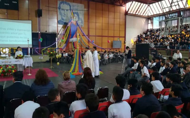 Salesianos Alameda celebra a Jesús Resucitado.