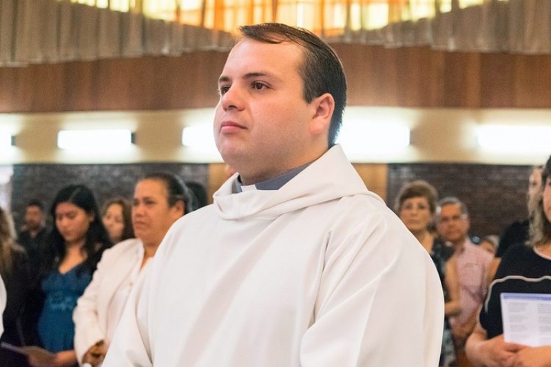 Con alegría hemos recibido a un nuevo sacerdote Salesiano.