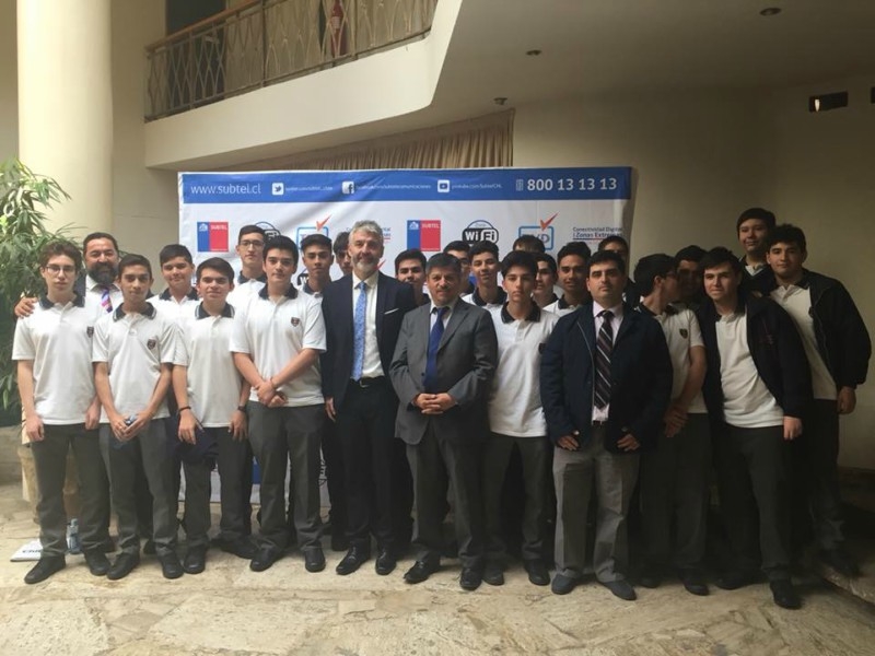 Alumnos de Telecomunicaciones participan en Seminario “ La infraestructura de las telecomunicaciones que el País necesita”