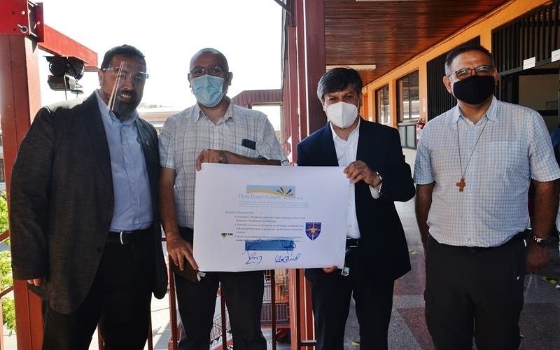 Nueva planta de energía solar en colegio