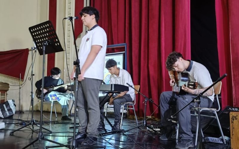 Electivo de composición realiza concierto