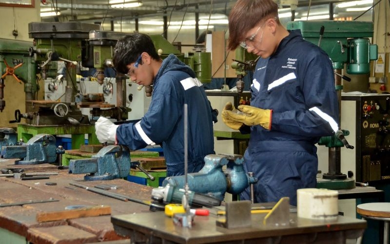 Feria de Especialidades y Plan Diferenciado: Orientación vocacional al servicio del proyecto de vida