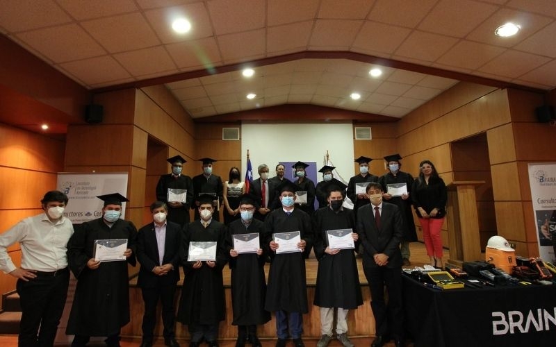 Docentes de Telecomunicaciones reciben certificación de programa Red Futuro Técnico del MINEDUC
