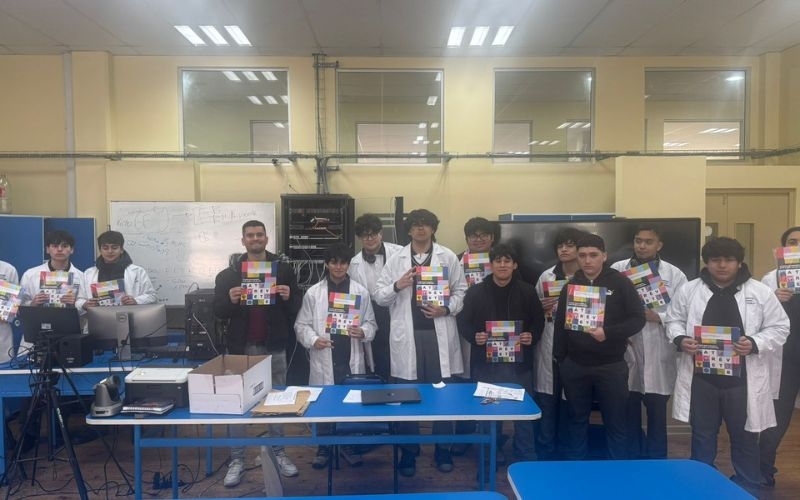 Salesianos Alameda recibe resultados de Encuesta Aspiración y se integra al Programa de Mentorías de Fundación Luksic