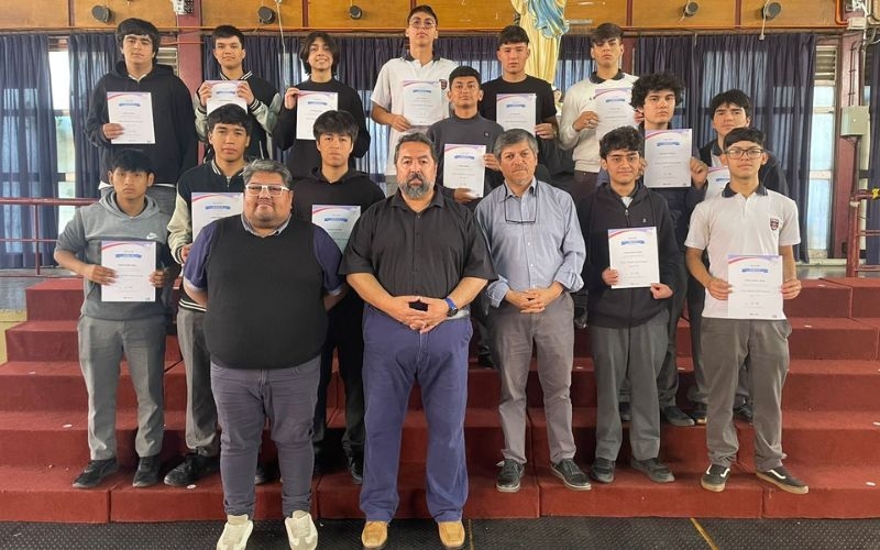 Estudiantes del área Técnico Profesional reciben certificación en Curso de Academia Huawei