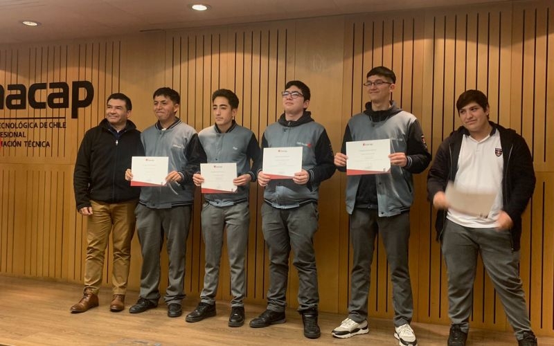Estudiantes de Telecomunicaciones participan de talleres en Inacap