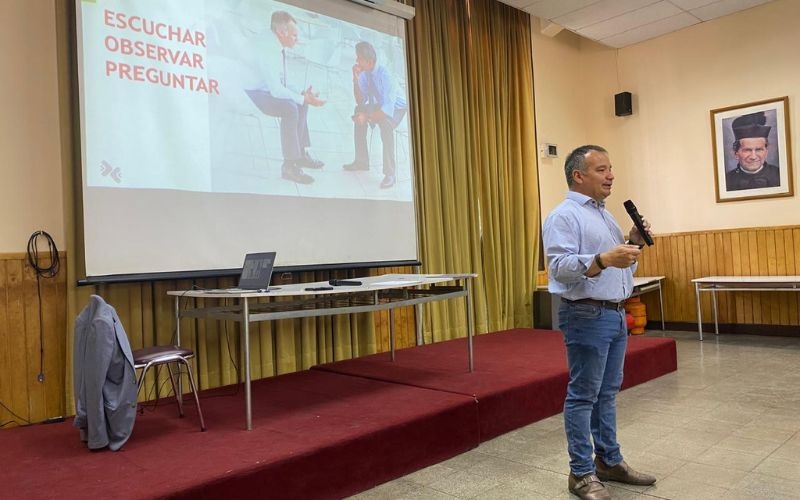 Curso de Formación para Profesores Jefes: Potenciando el Liderazgo Pedagógico y la Comunicación