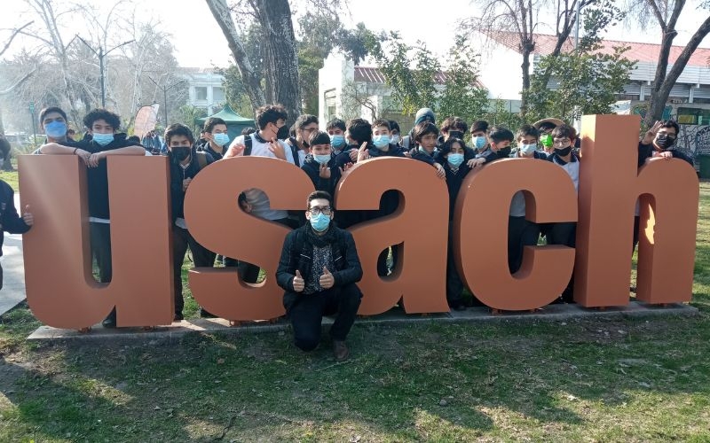 Estudiantes de Octavo básico participan de concierto didáctico en USACH