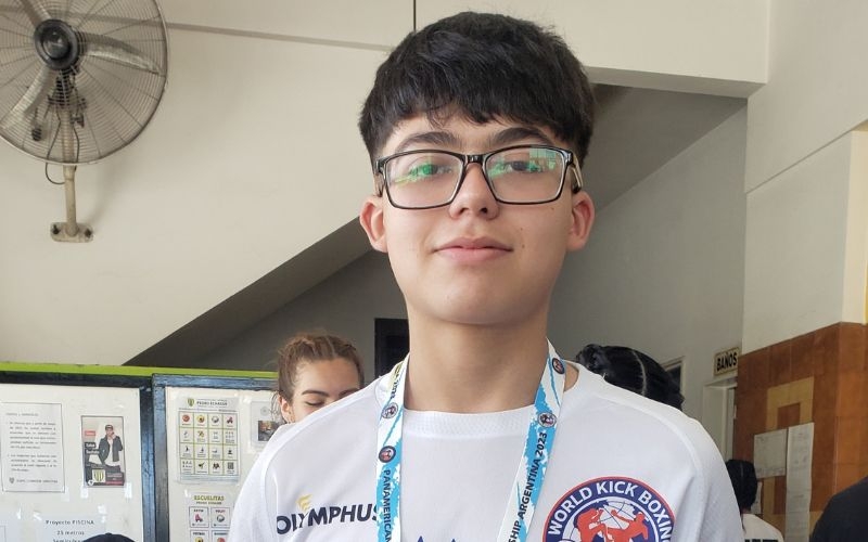Estudiante Piero Mena Rivera gana título de Campeón Panamericano de kickboxing modalidad infantil