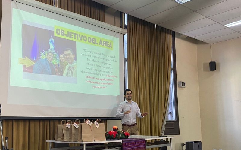 Docentes y asistentes de la educación evalúan año escolar 2023