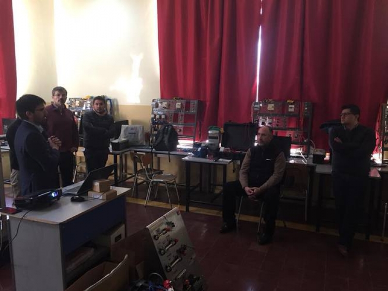 Profesores de la especialidad de mantenimiento electromecánico se capacitan en uso de nuevo equipamiento